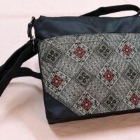 ショルダーバッグ横型(龍郷柄赤)